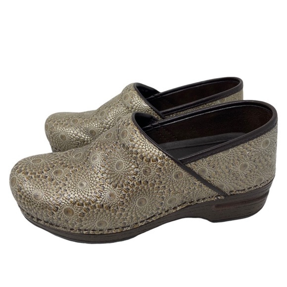 Dansko Pro XP metallic gold Medallion Clogs comfort slip on shoes sz EU 38 - Picture 2 of 6